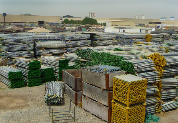 large scaffolding contractor